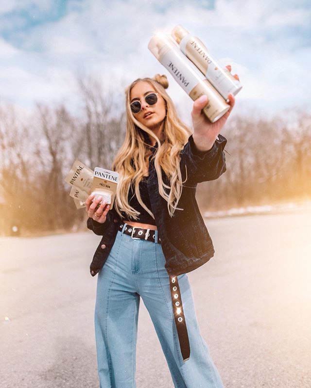 It's festival season my loves! @pantene has created the PERECT limited-edition kit filled with all your festival hair essentials to ensure that your hair is at its best before, during, and after all your festival festivities! ;) Head over to my blog where I am going in-depth and talking all about this amazing Festival Hair Kit and showing you how this kit will be your lifesaver this year! Available on #Amazon. #ad #PanteneFestivalHair #PanteneFestivalKit