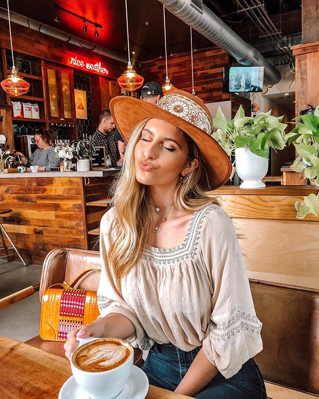 May your coffee be strong & your Monday be short 😉☕️
Just got another @hatsnroses hat and I am obsessed. I think this is my new favorite hat brand! They are great quality and hand made in Mexico! I also picked up this fun leather bag from them as well! Definitely check them out!😍
Edited this photo with one of my mobile presets! Swipe to see the before and after! You can shop my presets linked in my bio! Do t forget to use the hashtag #JosiePresets when using my edits so I can see your creations!